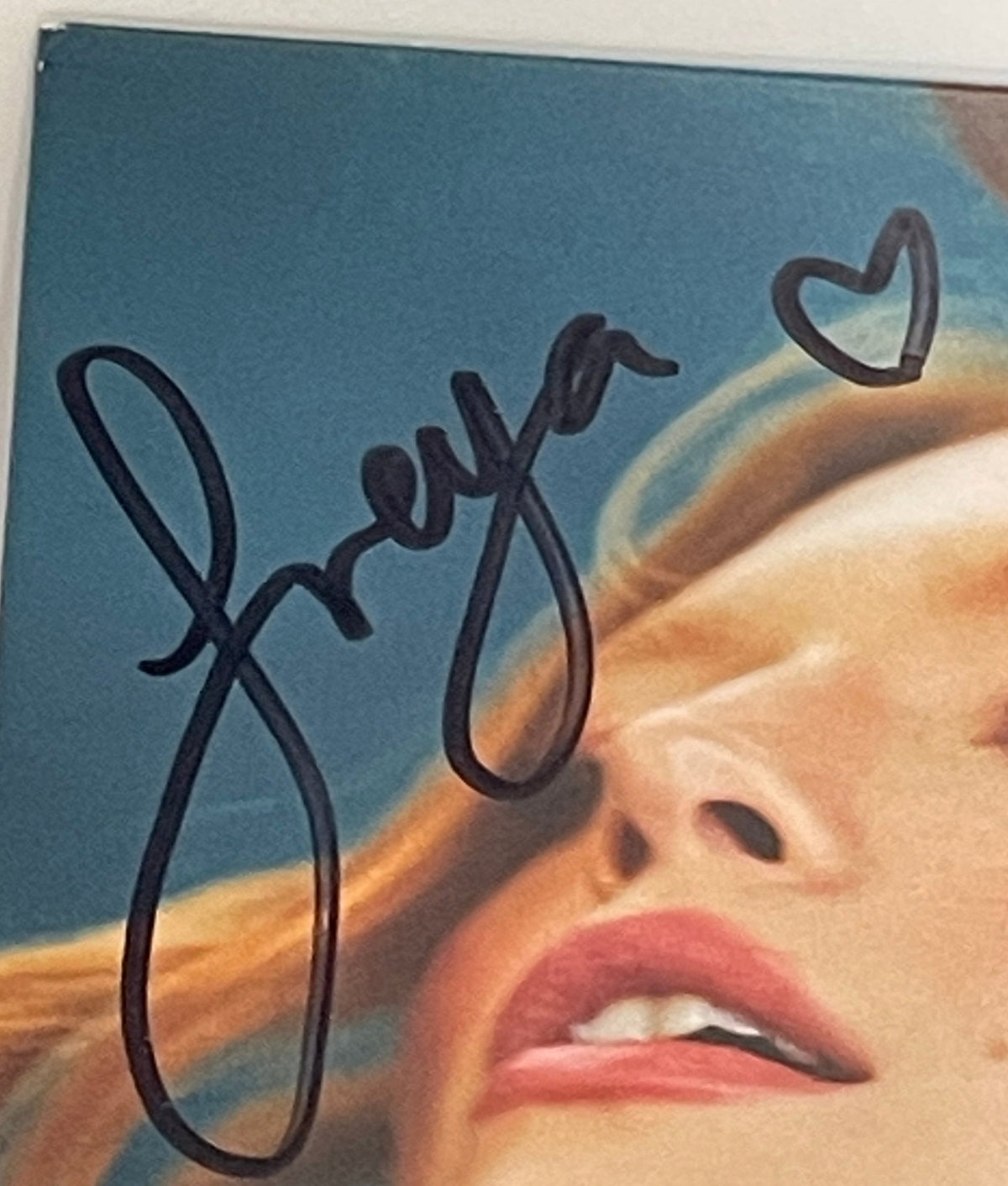 Interstellar Collectibles Inc – Weekends CD Freya Ridings Signed 2